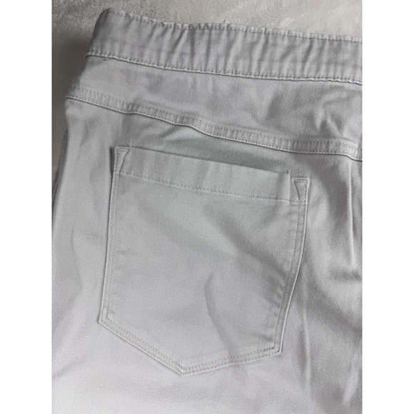LL Bean Pants Pull On Size 18 Reg Khaki Wide Leg Stretch Hiking Travel - Picture 9 of 11